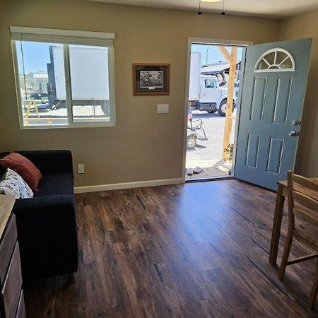 Tiny Cabin #19 American Trails Quartzsite Bagian luar foto